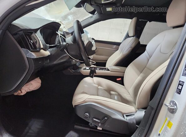 YV4062PE4T1509368 2026 VOLVO XC90 White 