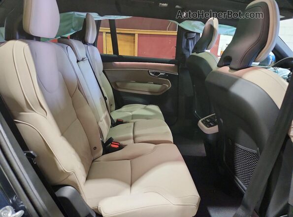 YV4062PE9T1517093 2026 VOLVO XC90 Blue Սալոնի հետևի տեսք