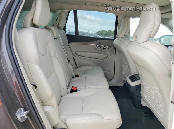 YV4062PEXR1164226 2024 VOLVO XC90 Gray Rear interior view
