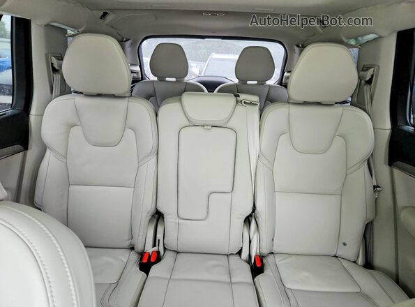 YV4062PF0R1179343 2024 VOLVO XC90 White Հետևի նստատեղերի տեսք