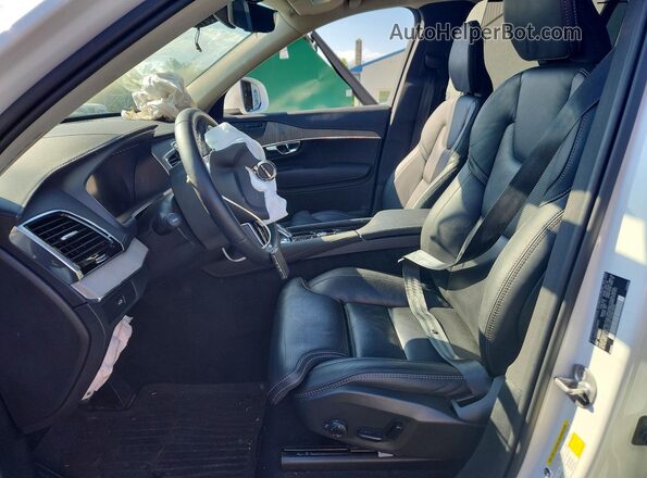 YV4062PF1S1298640 2025 VOLVO XC90 White Vista interior delantera