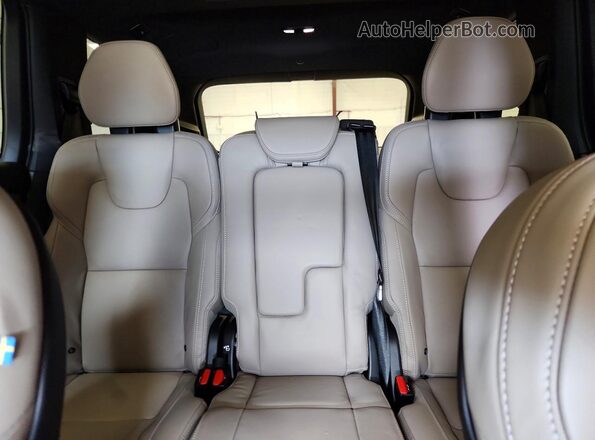 YV4062PF9T1526434 2026 VOLVO XC90 Белый Вид задних сидений