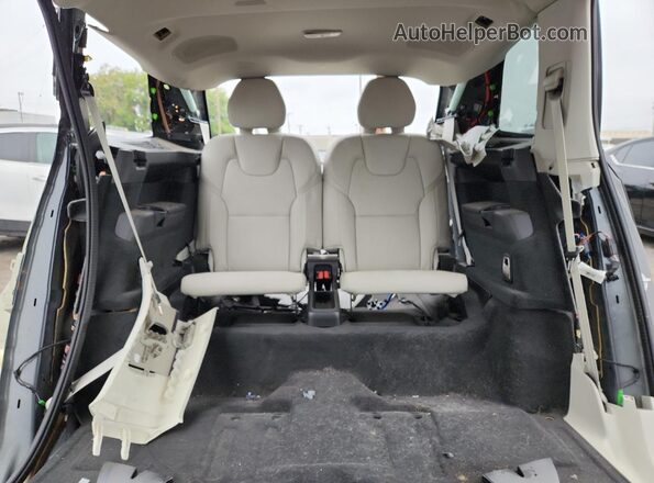 YV4062PM4T1441595 2026 VOLVO XC90 Black 