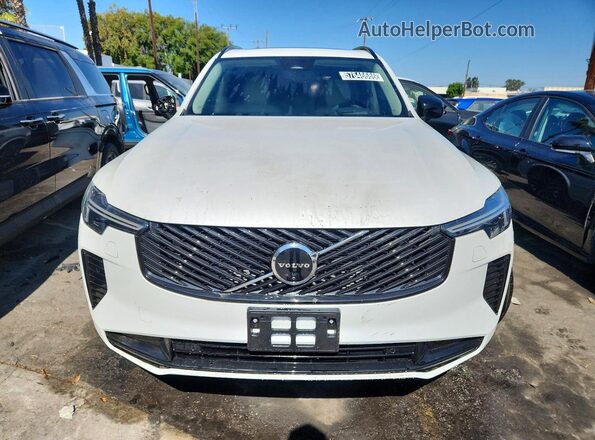 YV4062PM6T1469799 2026 VOLVO XC90 White Widok z przodu