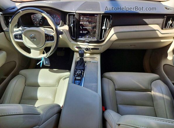 YV4102DL2M1854974 2021 VOLVO XC60 Gray Dashboard view