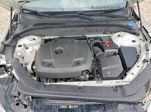 YV4102DL4L1598268 2020 VOLVO XC60 White Widok komory silnika