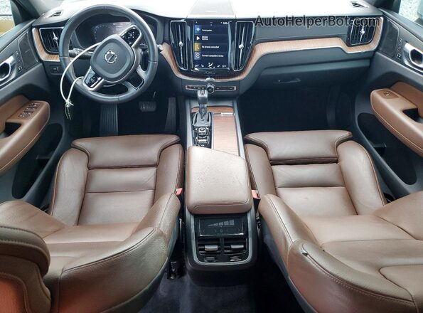 YV4102DL4L1598268 2020 VOLVO XC60 White Widok deski rozdzielczej