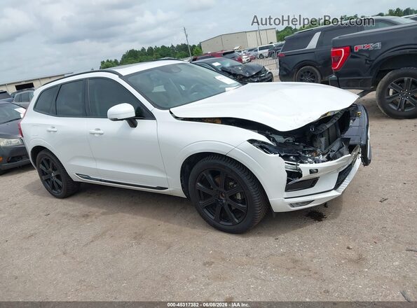 YV4102DL7L1549789 2020 VOLVO XC60 White Rear interior view
