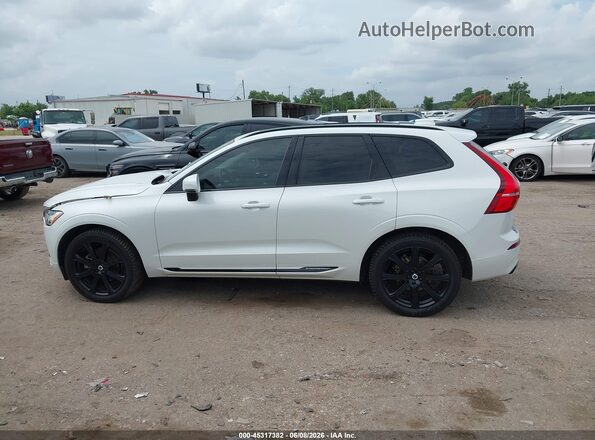 YV4102DL7L1549789 2020 VOLVO XC60 White 360 interior view