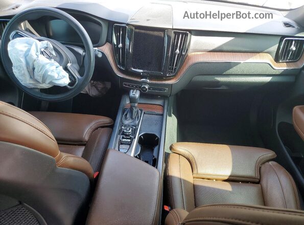YV4102DLXM1856696 2021 VOLVO XC60 Green 