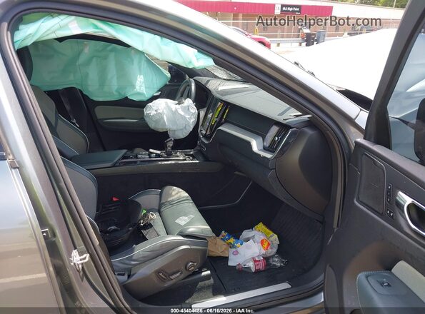 YV4102DM1L1500452 2020 VOLVO XC60 Gray Սալոնի դիմացի տեսք