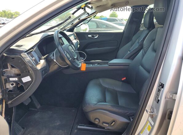 YV4102RK2M1787681 2021 VOLVO XC60 Silver Front interior view