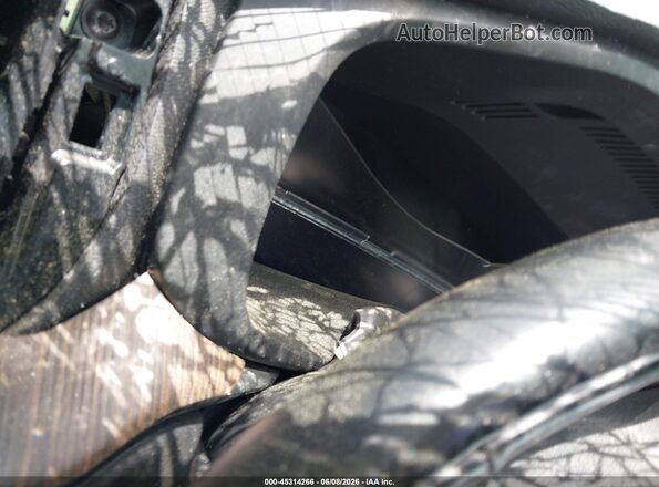 YV4102RK3M1845622 2021 VOLVO XC60 Blue 360 interior view