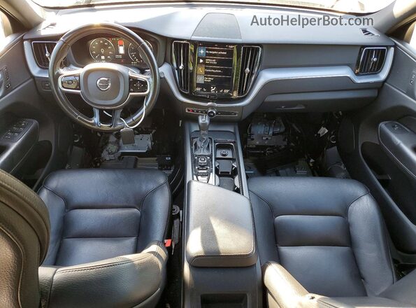 YV4102RK7L1518025 2020 VOLVO XC60 Silver Widok deski rozdzielczej