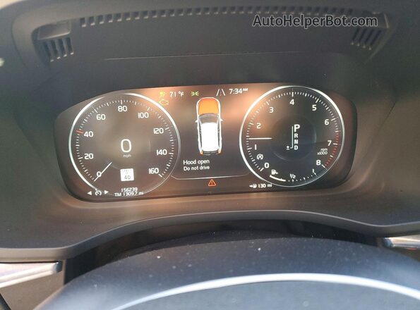 YV4102RK7L1518025 2020 VOLVO XC60 Silver Widok zestawu wskaźników