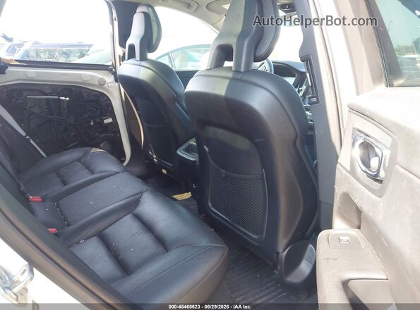 YV4102RKXJ1035562 2018 VOLVO XC60 White VIN sticker view