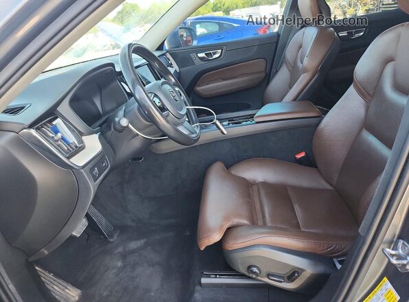 YV4102RL4J1025800 2018 VOLVO XC60 Gray Vista interior delantera