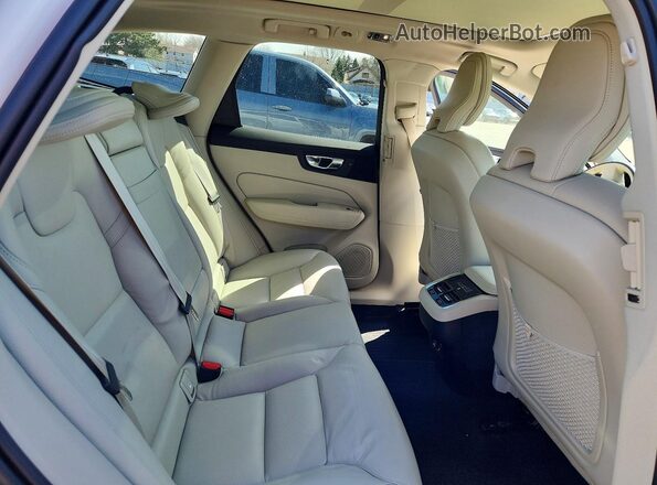 YV4102RL7L1488419 2020 VOLVO XC60 White 