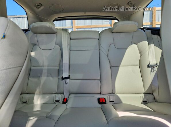 YV4102RL7L1488419 2020 VOLVO XC60 White 