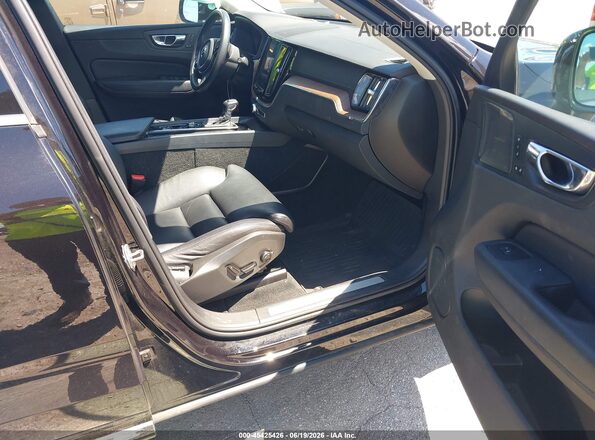 YV4102RLXL1575683 2020 VOLVO XC60 Black Widok wnętrza z przodu