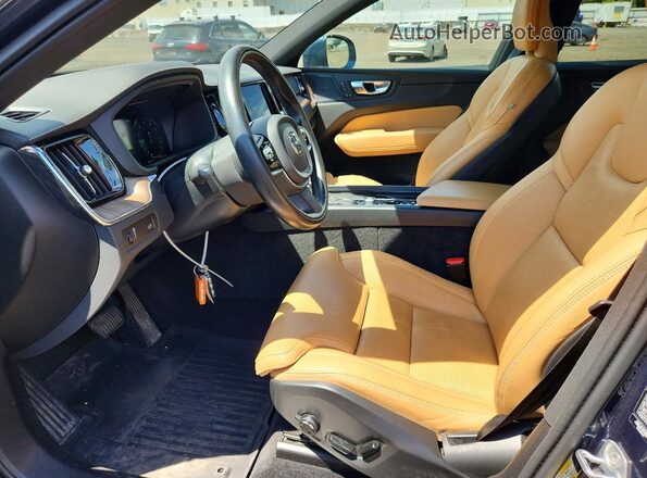 YV4102RLXM1881851 2021 VOLVO XC60 Blue Սալոնի դիմացի տեսք