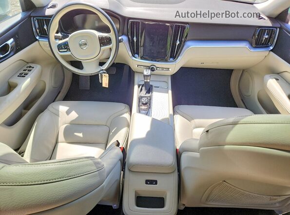 YV4102WK0L1041863 2020 VOLVO V60 Белый Вид панели приборов