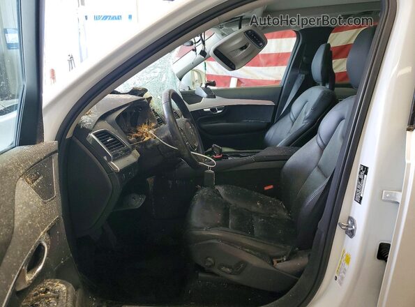 YV4102XK0H1139135 2017 VOLVO XC90 White Front interior view