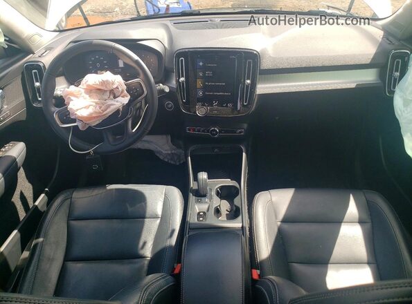 YV4162UK3K2069926 2019 VOLVO XC40 Белый Вид панели приборов