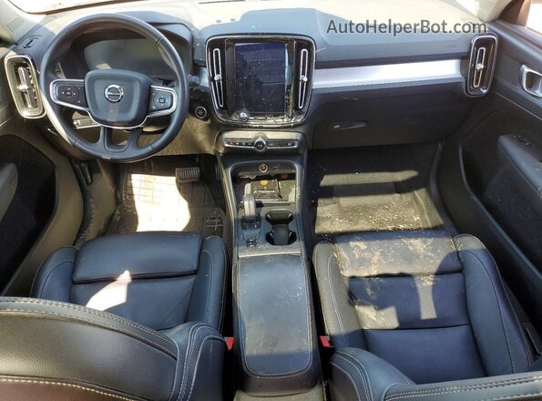 YV4162UK7L2218064 2020 VOLVO XC40 White Առջևի վահանակի տեսք