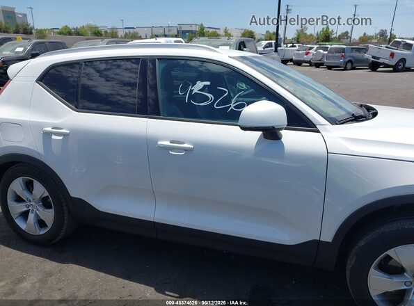 YV4162UK8N2763273 2022 VOLVO XC40 White Սալոնի հետևի տեսք