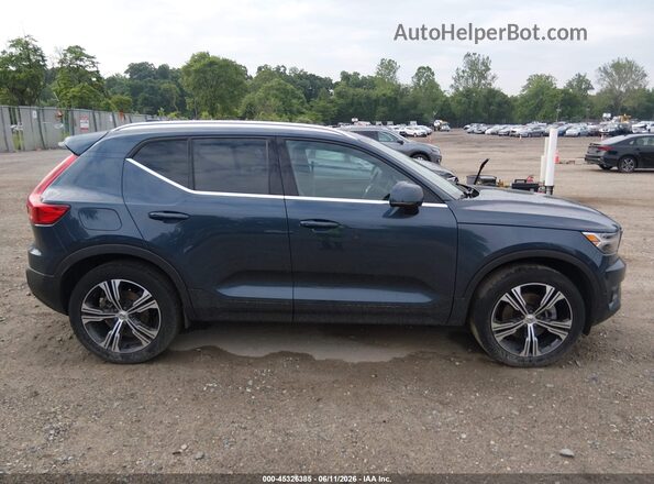YV4162UL1N2772714 2022 VOLVO XC40 Blue Widok wnętrza z tyłu