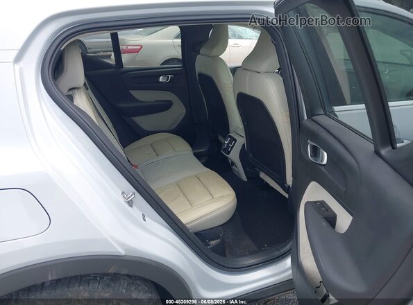 YV4162UL6N2641875 2022 VOLVO XC40 Gray Вид наклейки з VIN-кодом