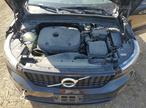 YV4162UM2K2085570 2019 VOLVO XC40 Black Rear interior view