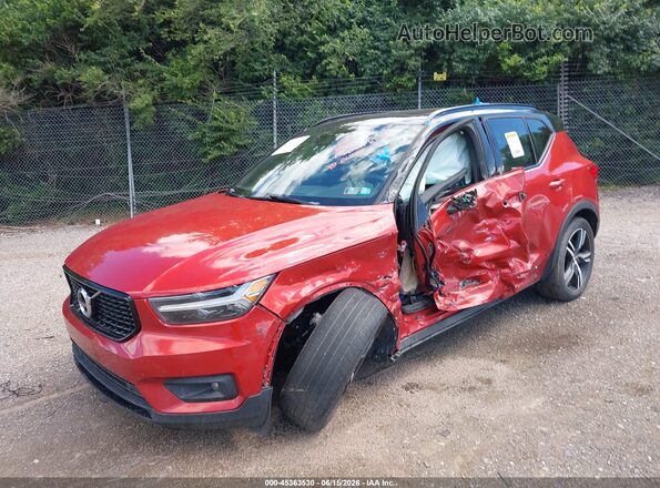 YV4162UM2M2405960 2021 VOLVO XC40 Red წინა მარცხენა ხედი სამი მეოთხედიდან