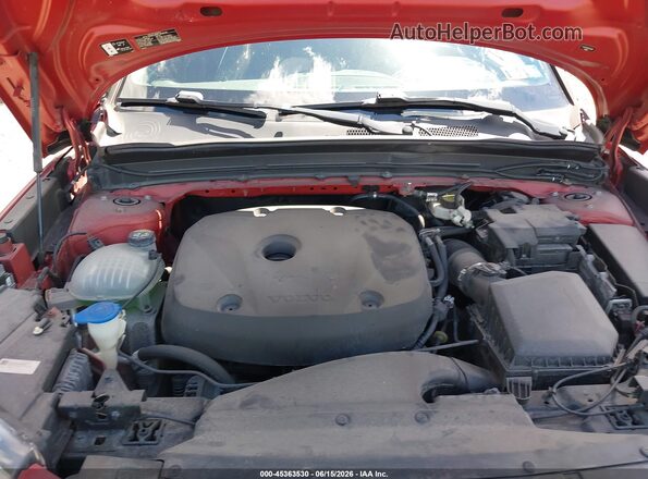 YV4162UM2M2405960 2021 VOLVO XC40 Red უკანა ხედი