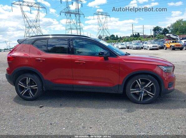YV4162UM2M2405960 2021 VOLVO XC40 Red სალონის 360-გრადუსიანი ხედი