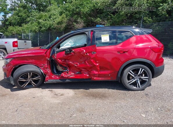 YV4162UM2M2405960 2021 VOLVO XC40 Red 