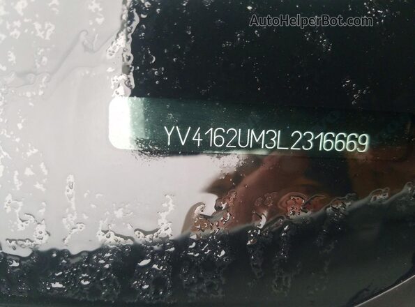 YV4162UM3L2316669 2020 VOLVO XC40 White 