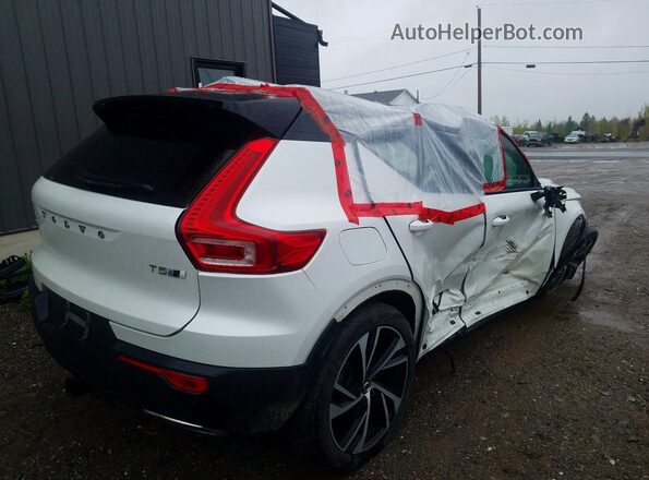 YV4162UM3L2316669 2020 VOLVO XC40 White 