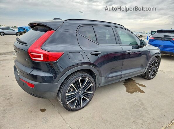 YV4162UM4N2649045 2022 VOLVO XC40 Black Tył prawy