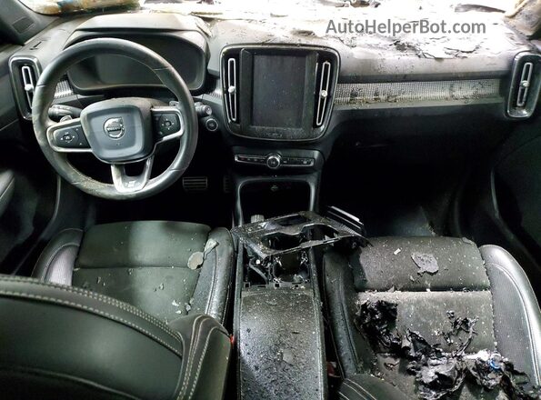 YV4162UM8L2274919 2020 VOLVO XC40 Black 