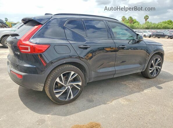 YV4162UM8M2526850 2021 VOLVO XC40 Black Հետևի աջ
