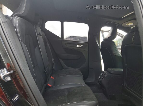 YV4162UM8M2526850 2021 VOLVO XC40 Black Հետևի նստատեղերի տեսք