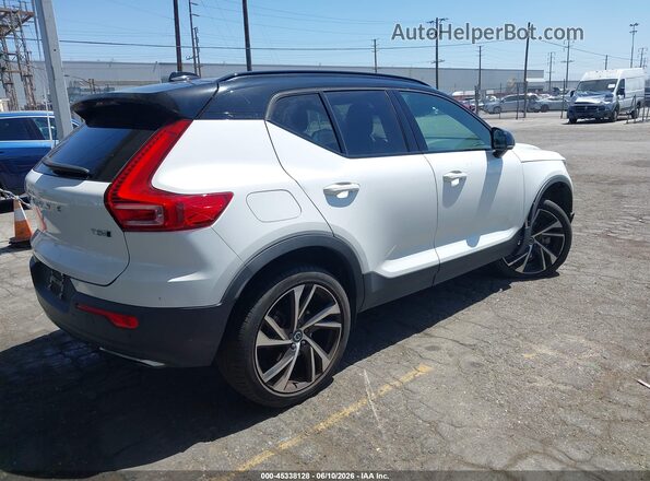 YV4162UM9L2347618 2020 VOLVO XC40 White Rear right