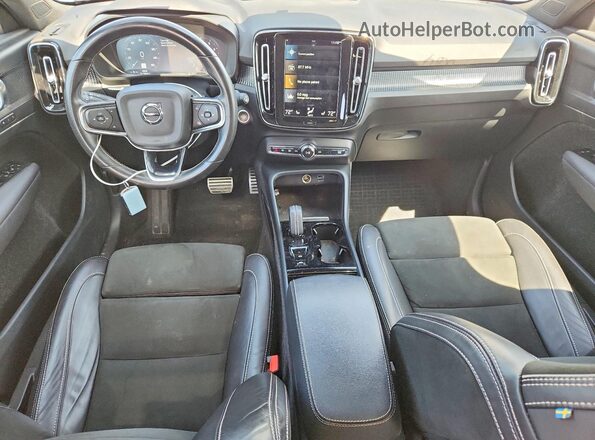 YV4162UMXM2533699 2021 VOLVO XC40 Blue Widok deski rozdzielczej