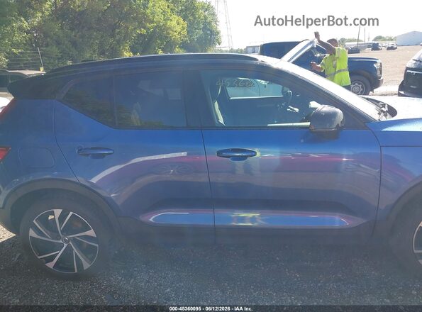 YV4162XZ1K2009006 2019 VOLVO XC40 Синий Вид задней части салона