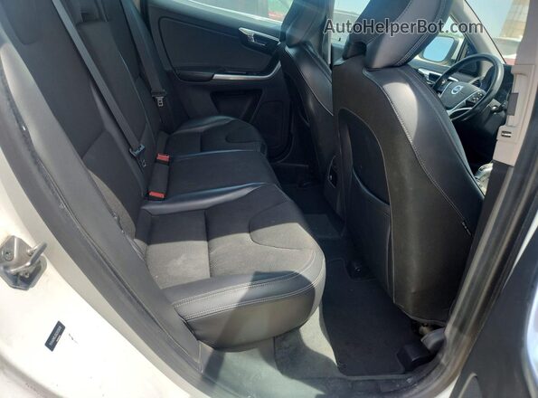 YV440MDJ0G2813619 2016 VOLVO XC60 White Սալոնի հետևի տեսք