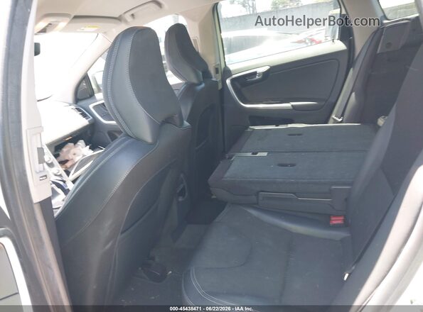YV440MDJ8G2923477 2016 VOLVO XC60 White 