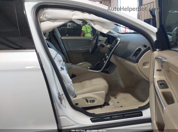 YV440MDK0G2874493 2016 VOLVO XC60 White Widok wnętrza z przodu
