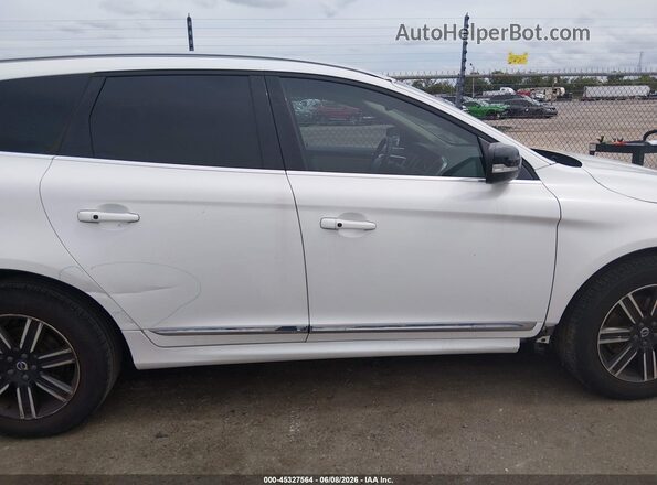 YV440MDR3H2226144 2017 VOLVO XC60 White Widok wnętrza 360 stopni